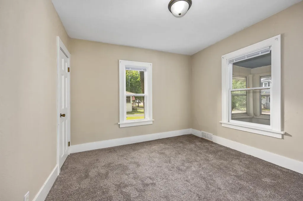 448 E Stockbridge Avenue Kalamazoo City MI 49001