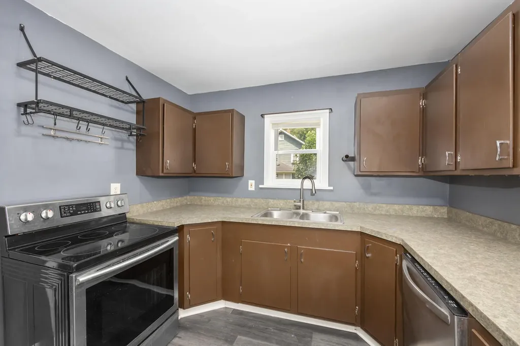 448 E Stockbridge Avenue Kalamazoo City MI 49001