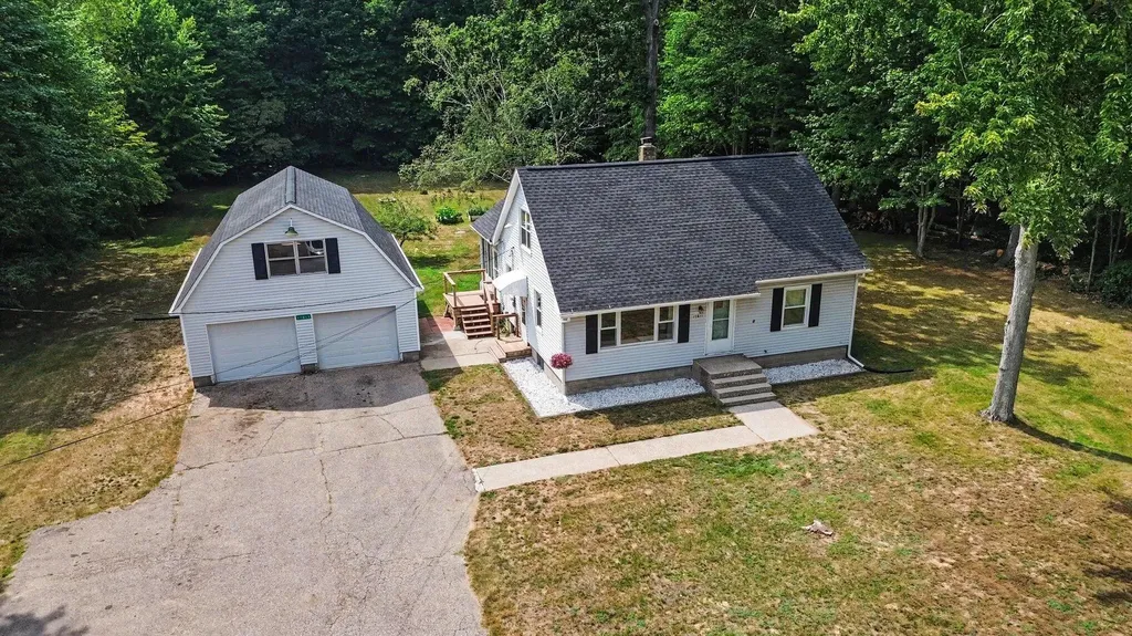 17811 148th Avenue Spring Lake Township MI 49456