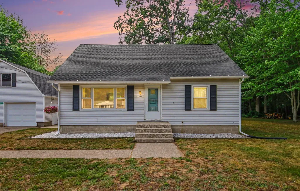 17811 148th Avenue Spring Lake Township MI 49456