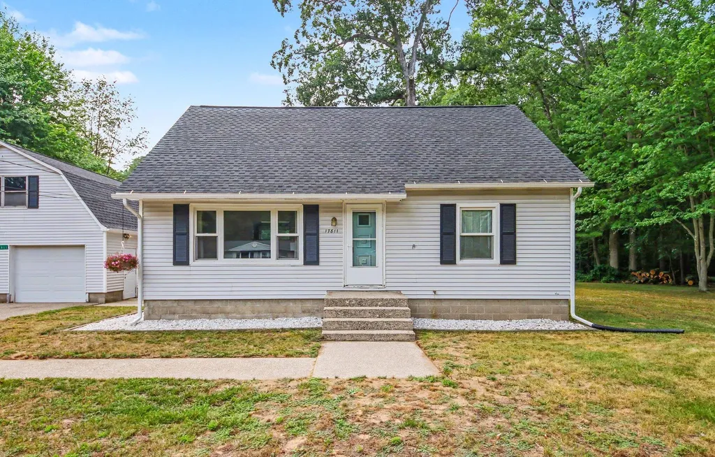 17811 148th Avenue Spring Lake Township MI 49456