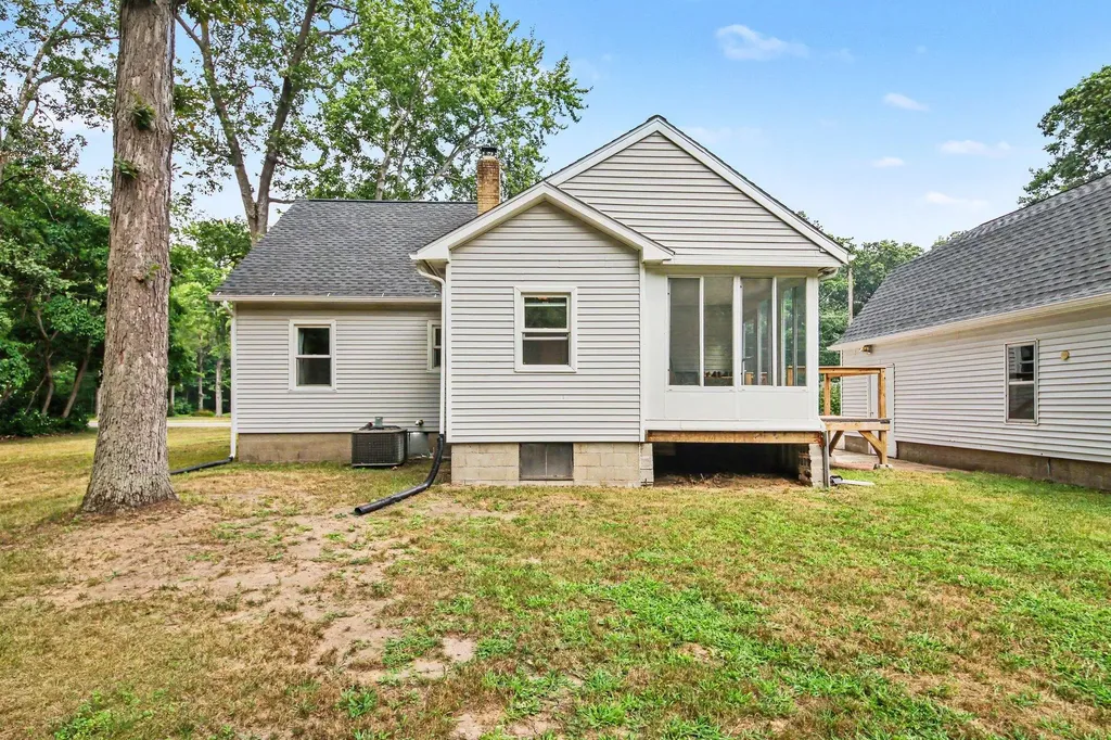 17811 148th Avenue Spring Lake Township MI 49456