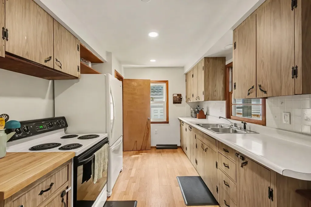 17811 148th Avenue Spring Lake Township MI 49456