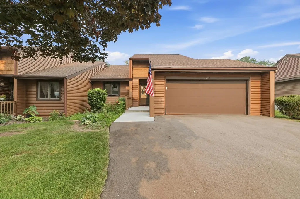 625 Maple Creek Drive Holland City MI 49423