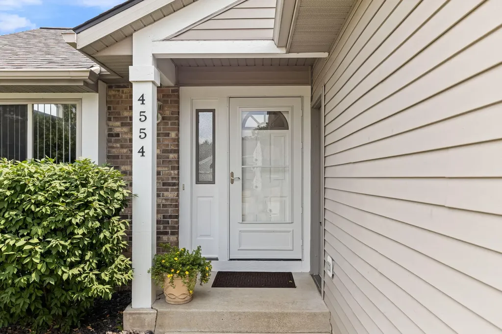 4554 Country Hill Drive SE Kentwood City MI 49512