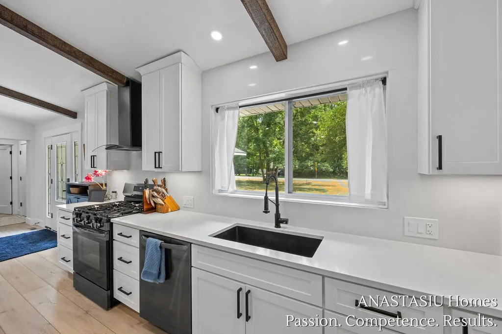 2661 Van Dam Drive NE Plainfield Charter Township MI 49306
