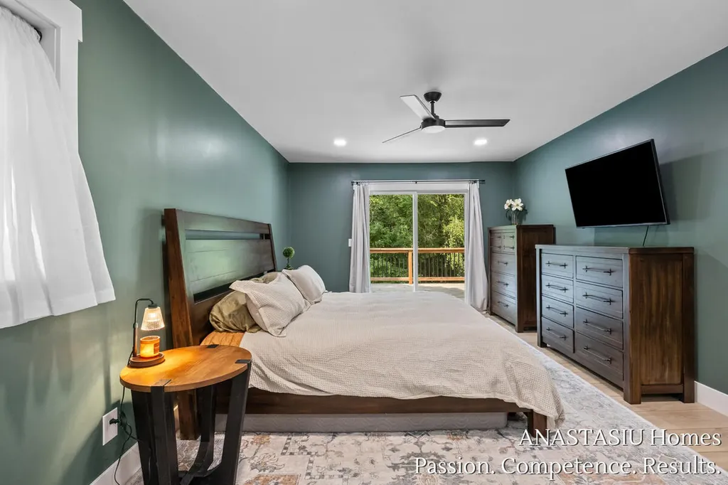 2661 Van Dam Drive NE Plainfield Charter Township MI 49306