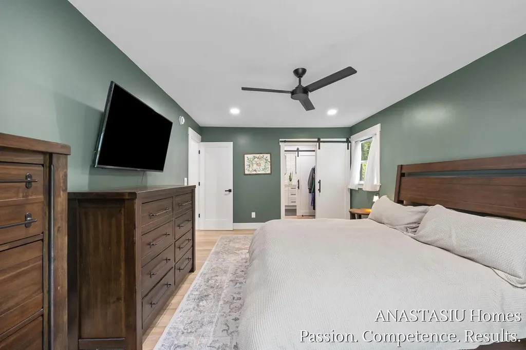 2661 Van Dam Drive NE Plainfield Charter Township MI 49306