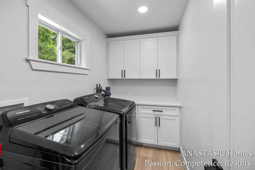 2661 Van Dam Drive NE Plainfield Charter Township MI 49306