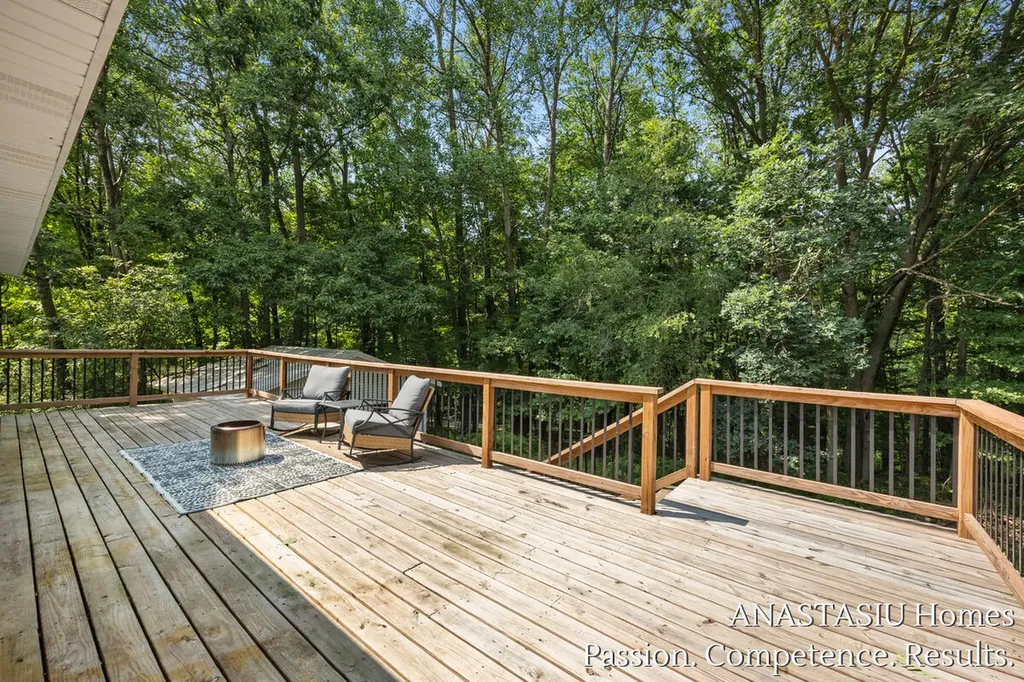 2661 Van Dam Drive NE Plainfield Charter Township MI 49306