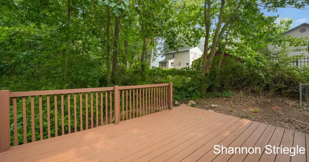 4864 Westshire Drive NW Alpine Township MI 49321