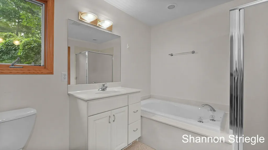 4864 Westshire Drive NW Alpine Township MI 49321