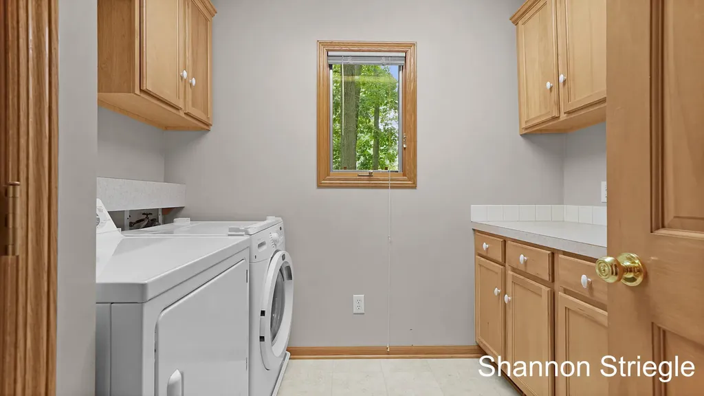 4864 Westshire Drive NW Alpine Township MI 49321