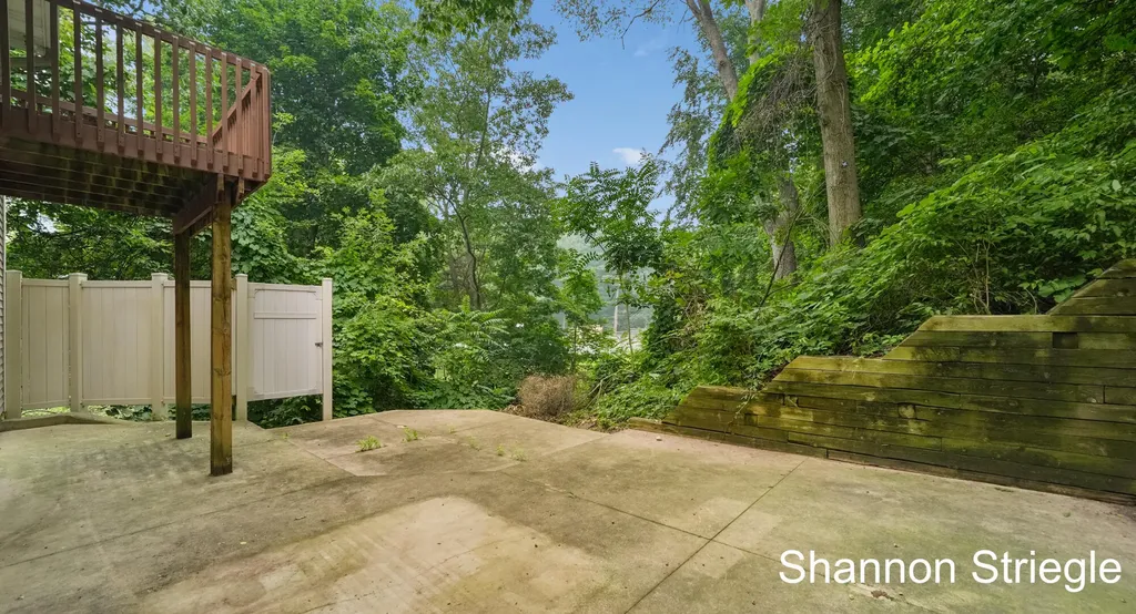4864 Westshire Drive NW Alpine Township MI 49321