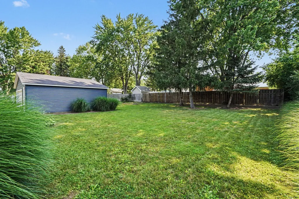 1800 Woodlawn Avenue SE Grand Rapids City MI 49506