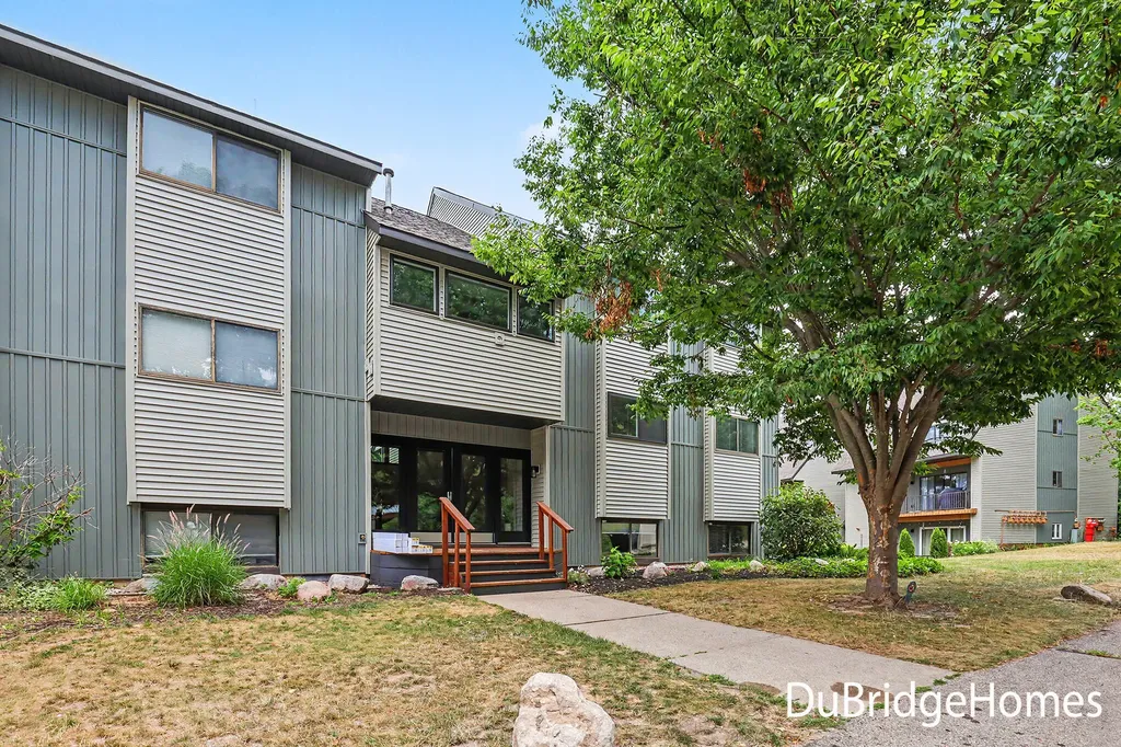 6711 Boca Vista Drive NE Cannon Township MI 49341