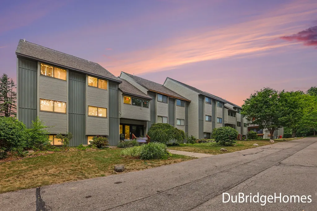 6711 Boca Vista Drive NE Cannon Township MI 49341