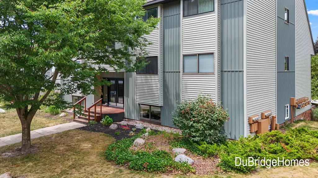 6711 Boca Vista Drive NE Cannon Township MI 49341