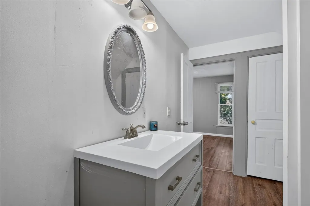 832 Thomas Street SE Grand Rapids City MI 49506