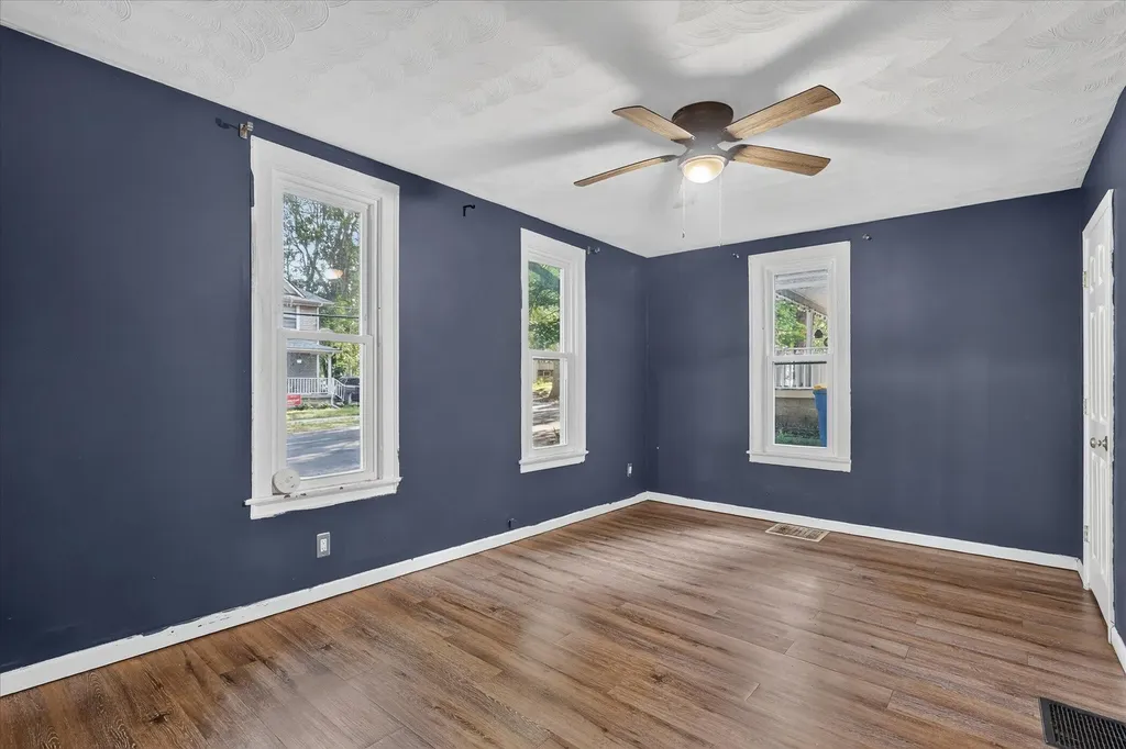 832 Thomas Street SE Grand Rapids City MI 49506