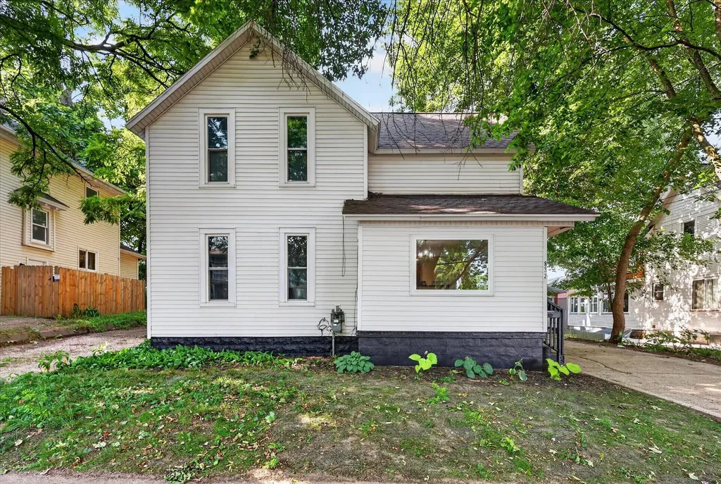 832 Thomas Street SE Grand Rapids City MI 49506