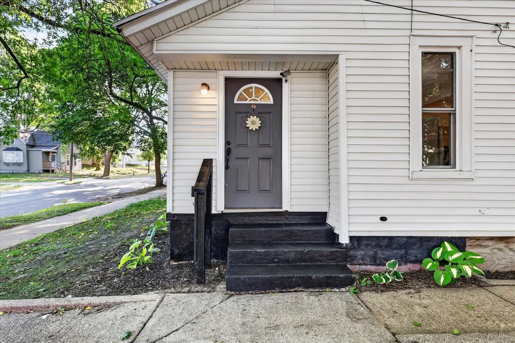 832 Thomas Street SE Grand Rapids City MI 49506