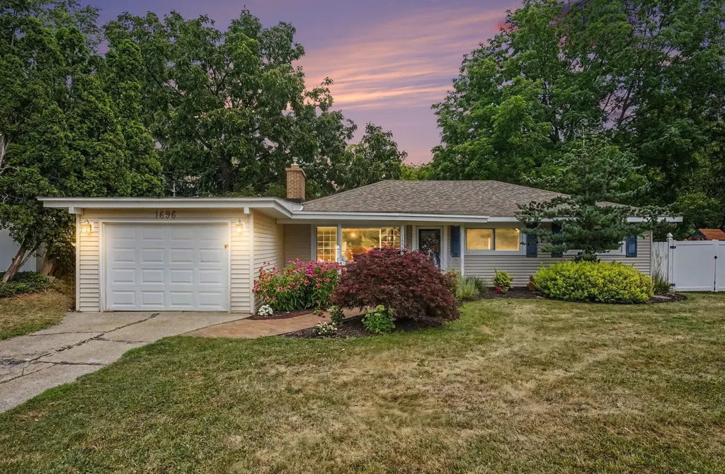 1696 Burke Avenue NE Grand Rapids City MI 49505