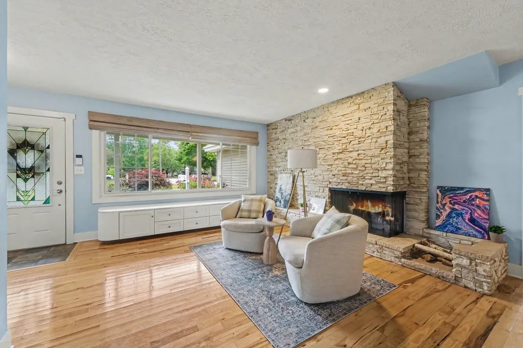 1696 Burke Avenue NE Grand Rapids City MI 49505