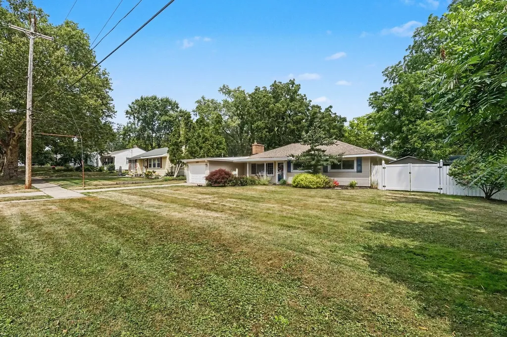 1696 Burke Avenue NE Grand Rapids City MI 49505