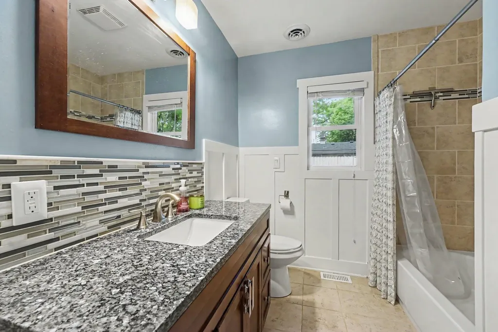 1696 Burke Avenue NE Grand Rapids City MI 49505