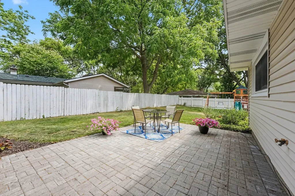 1696 Burke Avenue NE Grand Rapids City MI 49505