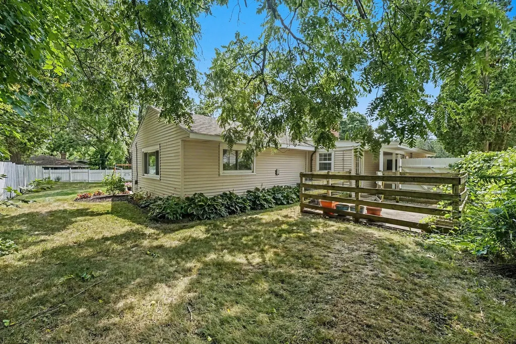 1696 Burke Avenue NE Grand Rapids City MI 49505