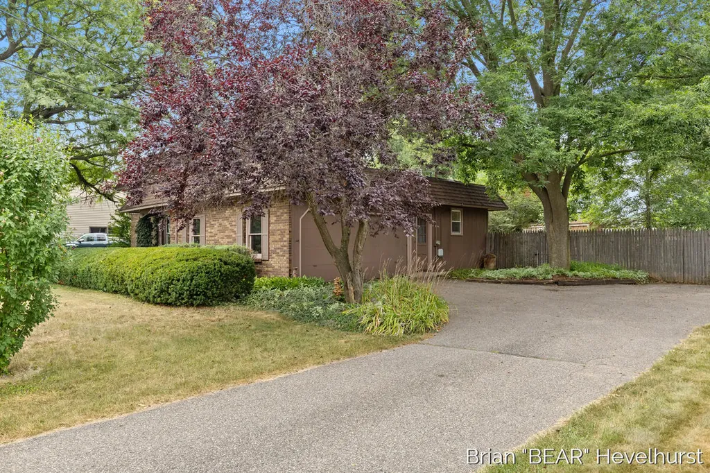 7917 22nd Avenue Georgetown Charter Township MI 49428