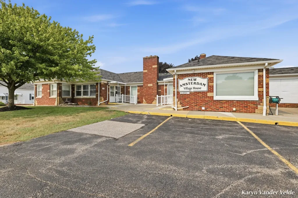 1041 Village Lane Georgetown Charter Township MI 49428