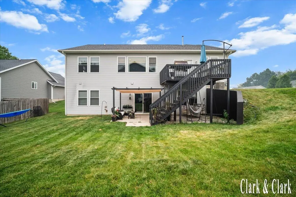 3155 Sandy Drive SW Wyoming City MI 49418