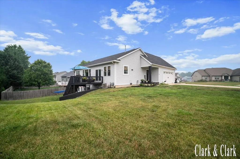 3155 Sandy Drive SW Wyoming City MI 49418