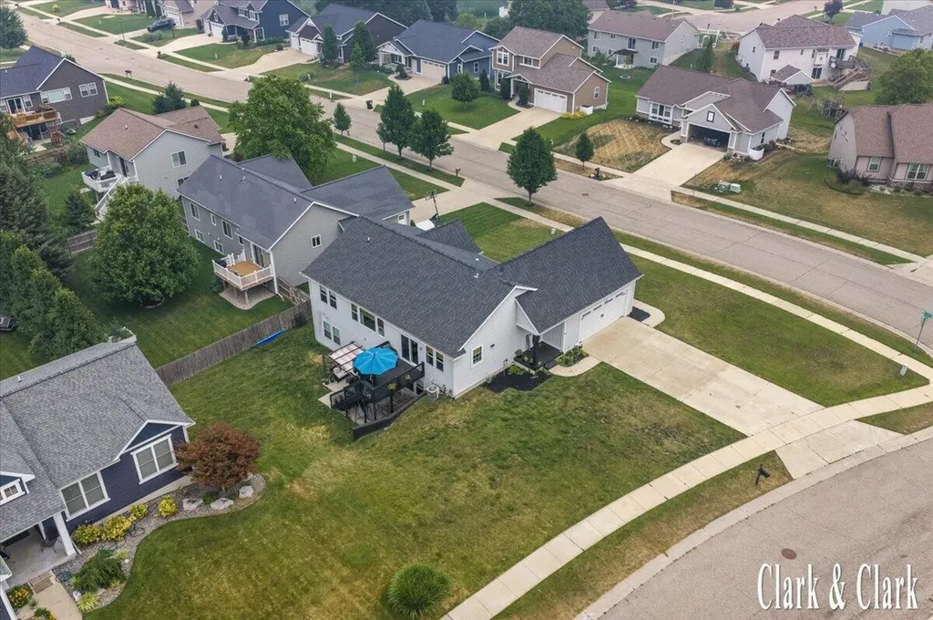 3155 Sandy Drive SW Wyoming City MI 49418