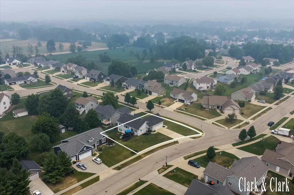 3155 Sandy Drive SW Wyoming City MI 49418