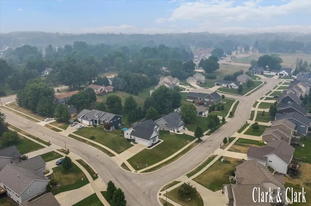 3155 Sandy Drive SW Wyoming City MI 49418