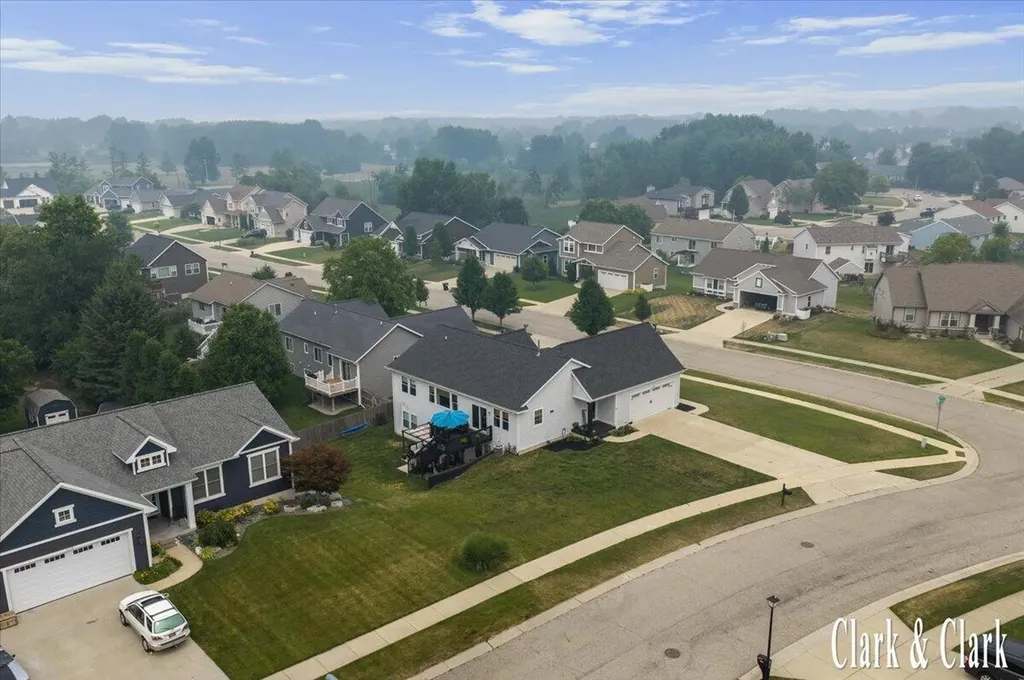 3155 Sandy Drive SW Wyoming City MI 49418