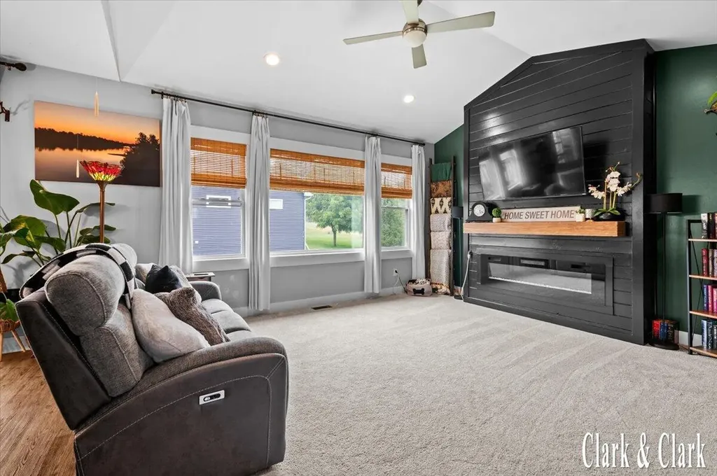3155 Sandy Drive SW Wyoming City MI 49418