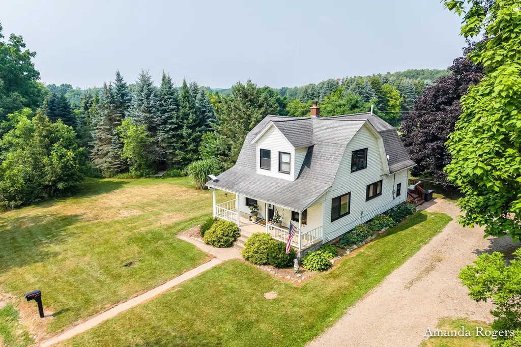 1124 Pinckney Road Keene Township MI 48881
