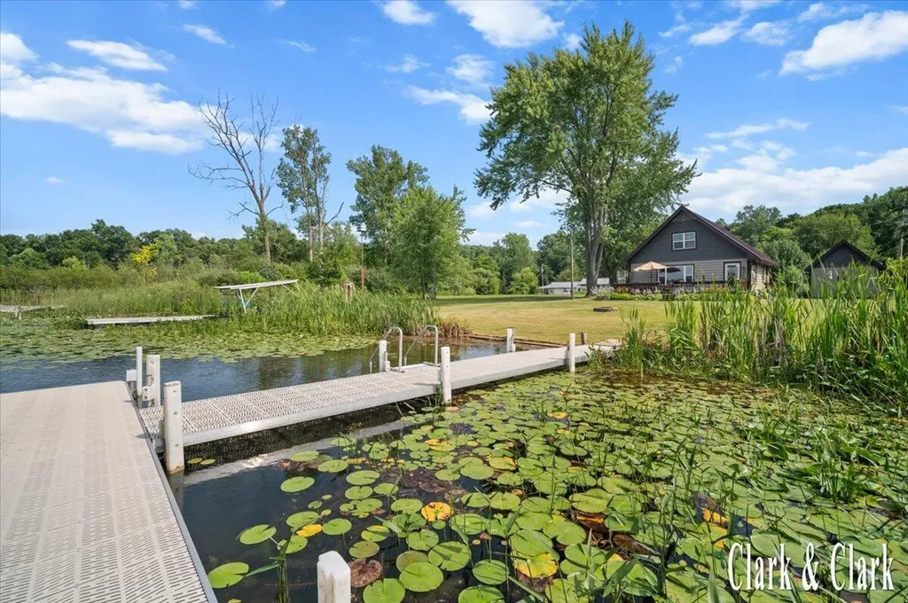 3050 Thorpe Drive Hope Township MI 49046