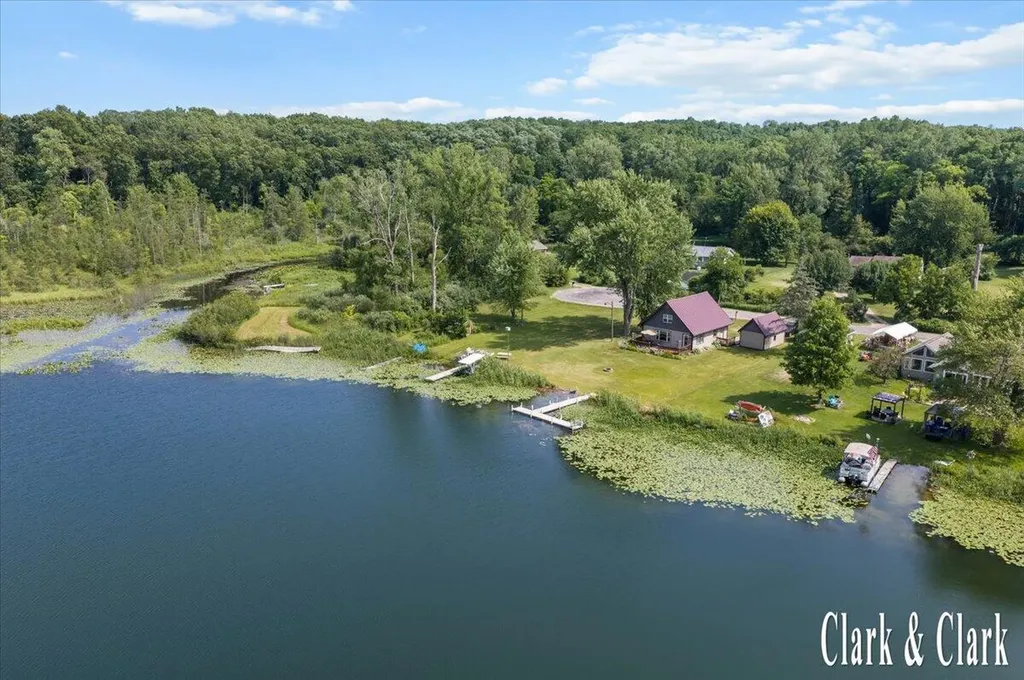 3050 Thorpe Drive Hope Township MI 49046