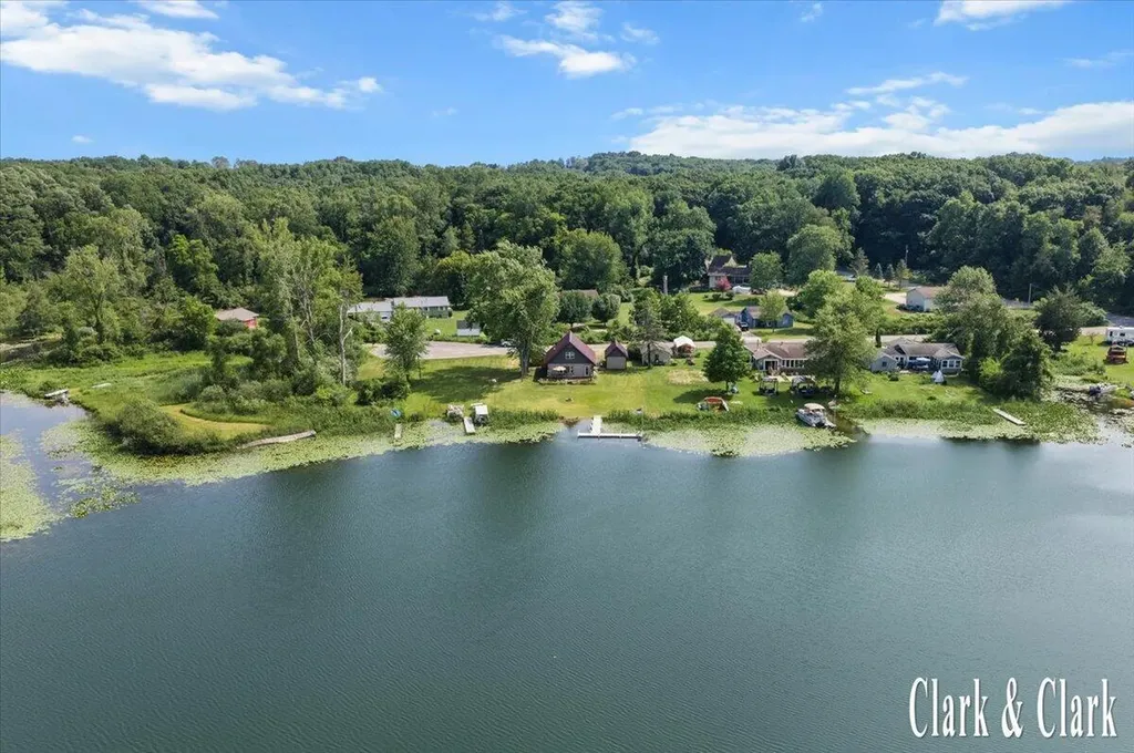 3050 Thorpe Drive Hope Township MI 49046