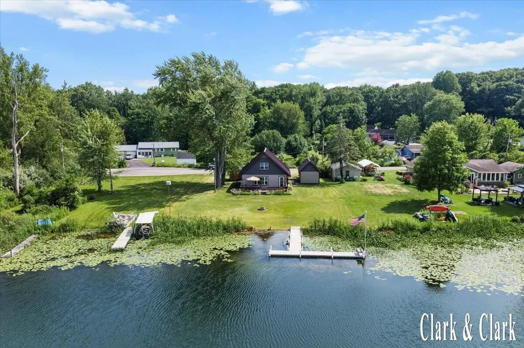 3050 Thorpe Drive Hope Township MI 49046
