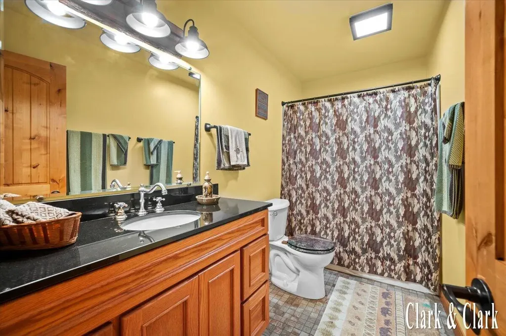 3050 Thorpe Drive Hope Township MI 49046