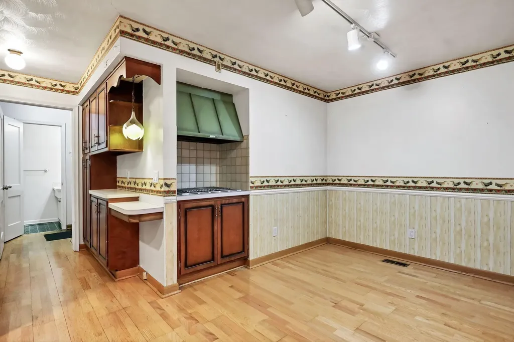 3417 Ginger Snap Lane Lansing City MI 48911