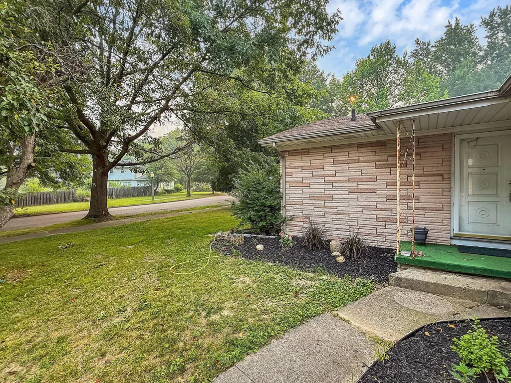 3417 Ginger Snap Lane Lansing City MI 48911
