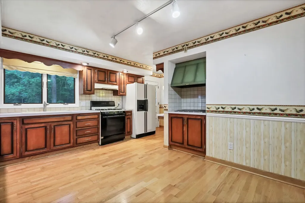 3417 Ginger Snap Lane Lansing City MI 48911